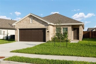 Building Photo - 11 N Plumbago Ave