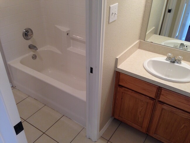 Building Photo - 2821 Frazier Ave