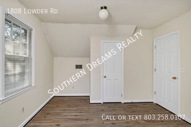 Building Photo - 1808 Lowder Dr