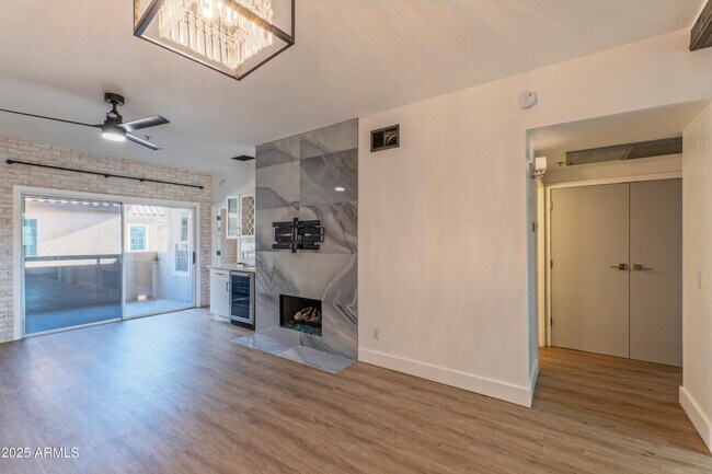 Building Photo - 9450 E Becker Ln