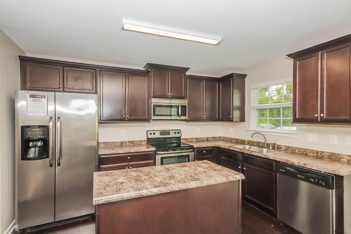 Building Photo - 1402 Kent Downs Ave SW