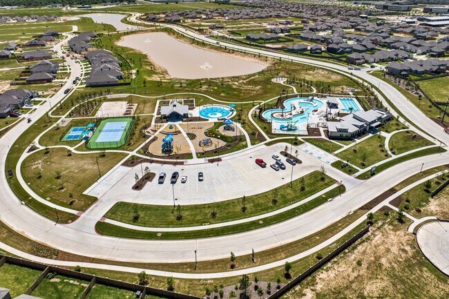 Building Photo - 21312 Palm Arbor Dr