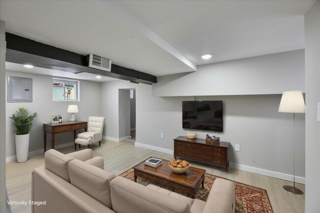 Building Photo - 143 Johnston Ave