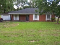Building Photo - 1409 Oaklane Loop