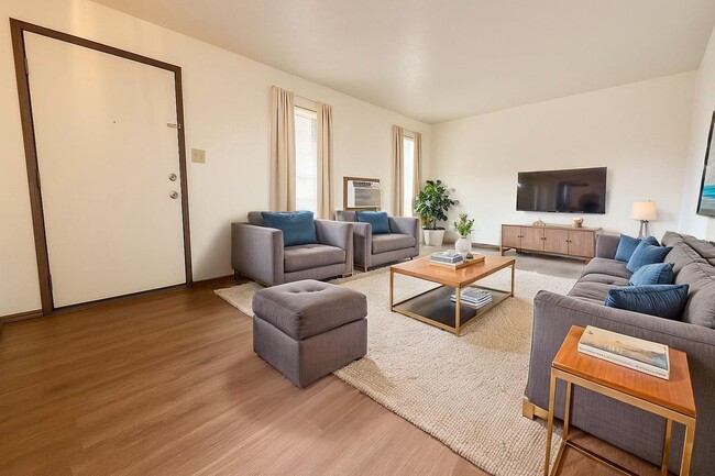 Building Photo - 8109 NW Gray Warr Ave