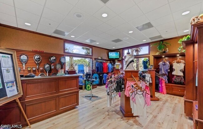 Building Photo - 10135 Colonial Country Club Blvd