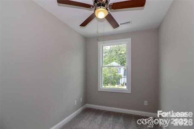 Building Photo - 3967 Newhall Dr NW