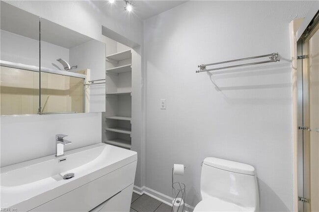 Building Photo - 337 Hutton Cir