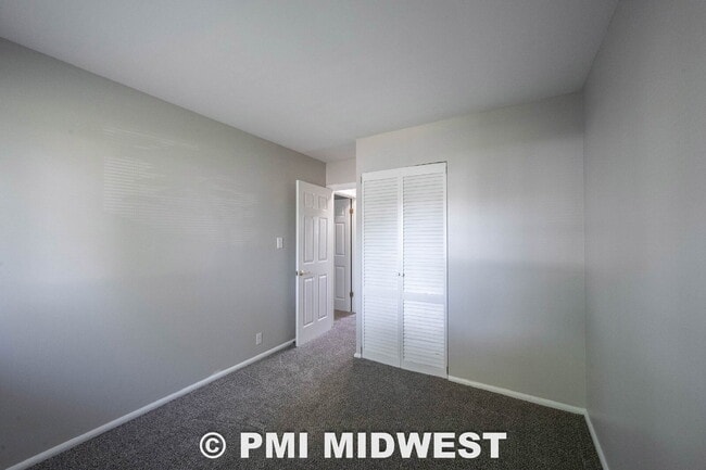 Building Photo - "Charming 3-Bedroom Home with 1451 Sq Ft of Comfort in Indianapolis!"