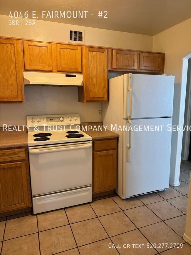 Building Photo - 4046 E. FAIRMOUNT-#2