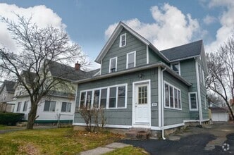 Building Photo - 6bd 2ba house | PLEX Neighborhood | Off st...