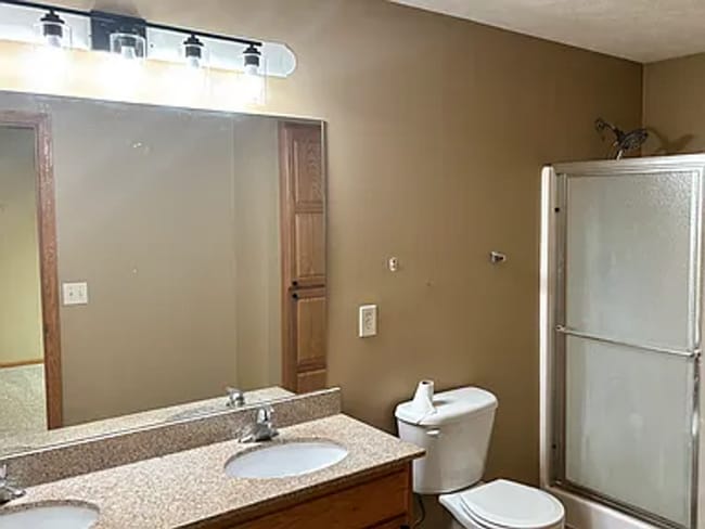 Building Photo - 1832 N 176th Ct