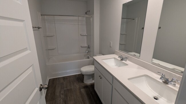 Building Photo - 104 Ellie Wy