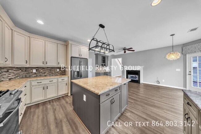 Building Photo - 417 Summergreen Way