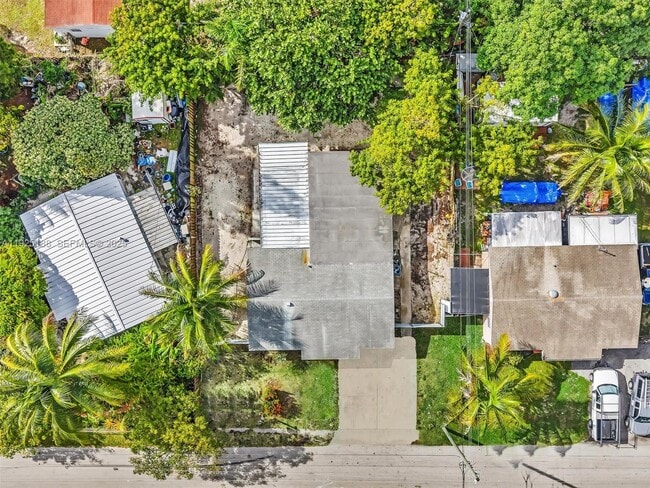 Building Photo - 1624 S 23rd Ave