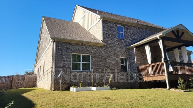 Building Photo - 130 Creekmound Dr