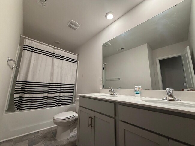 Building Photo - "Charming 3-Bed Oasis on Finnigan Rd: Spacious 1,994 Sq Ft with Granite Kitchen & Cozy Fireplace!"