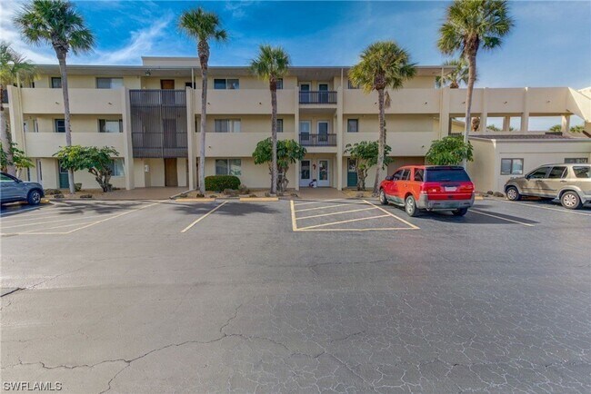 Building Photo - 55+ Charming first-floor condo nestled in the serene Fairways 3 Condominiums