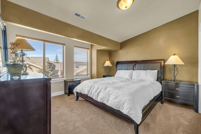 Building Photo - Furnished Bear Hollow Townhome