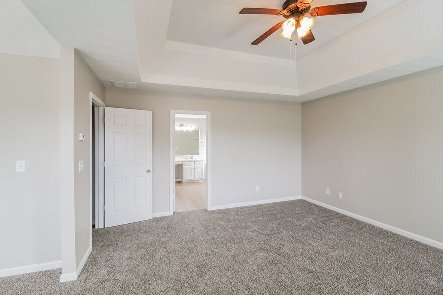 Building Photo - 25 Carrington Cir
