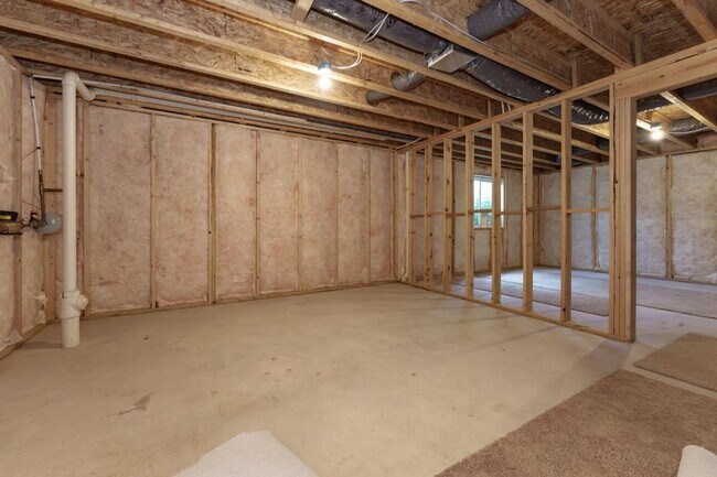 Building Photo - 4 Bedroom Home in Applegate Trails