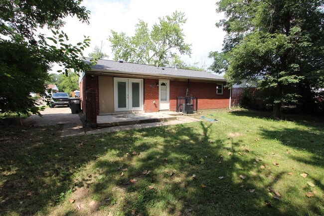Building Photo - Revitalized 3 Bed 1 Bath Ranch