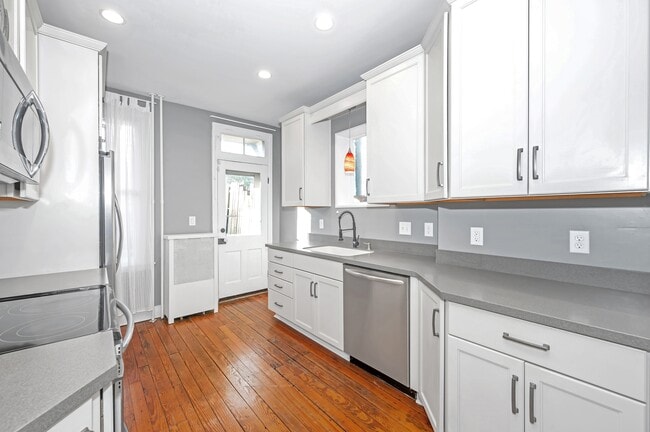 Building Photo - 12 E South St