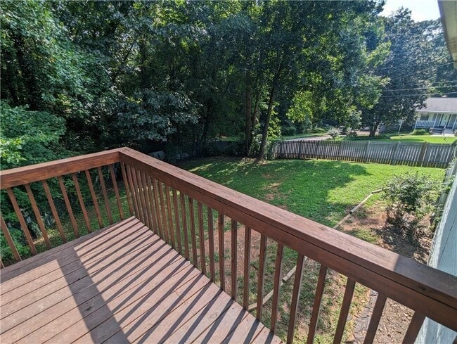 Building Photo - 1565 Whipporwill Dr SW