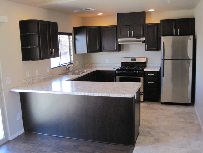 Building Photo - Cottonwood AZ Townhome for rent in conveni...