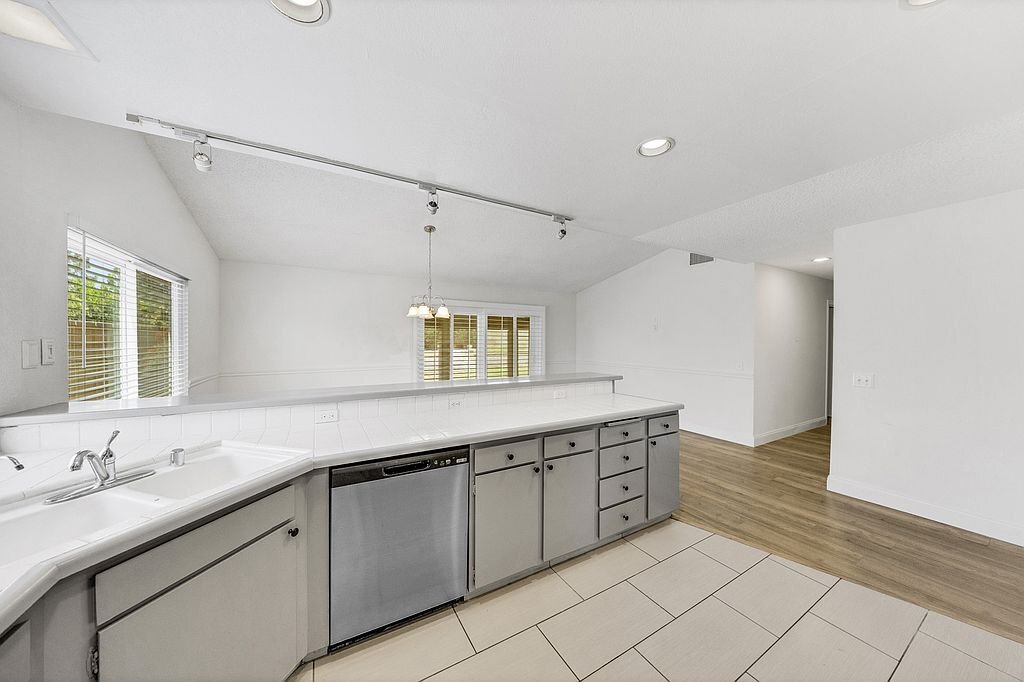 Building Photo - 7750 Perlite Ct
