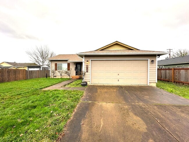 Building Photo - 3 bed 2 bath between Philomath Elementary and Middle School