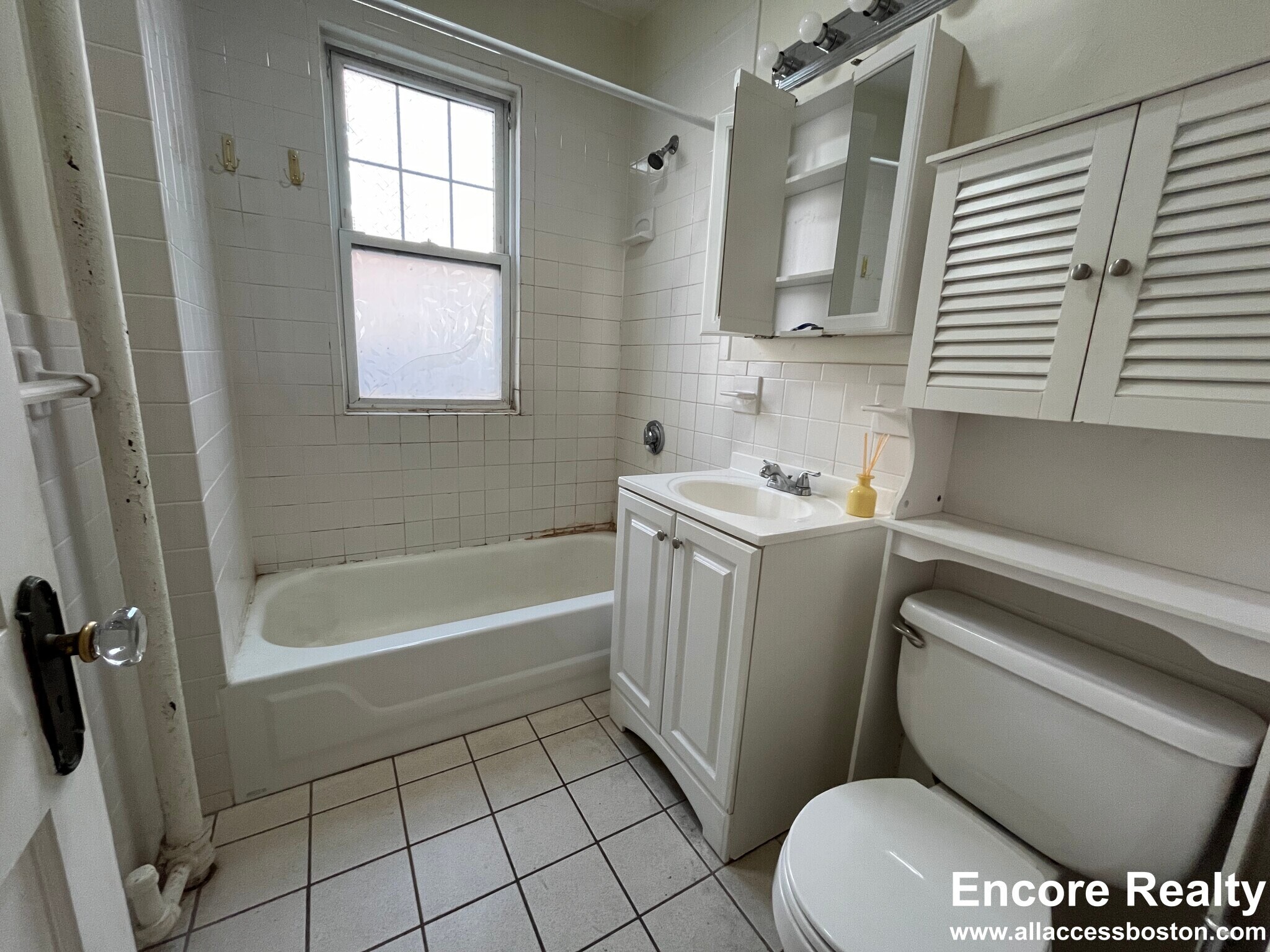 Building Photo - 157 Summer St