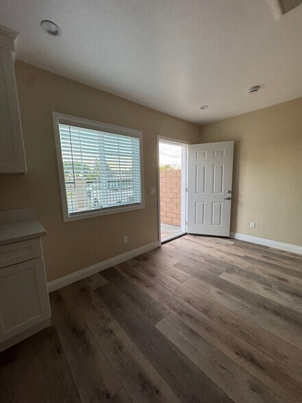 Building Photo - 10107 Laurel Canyon Blvd