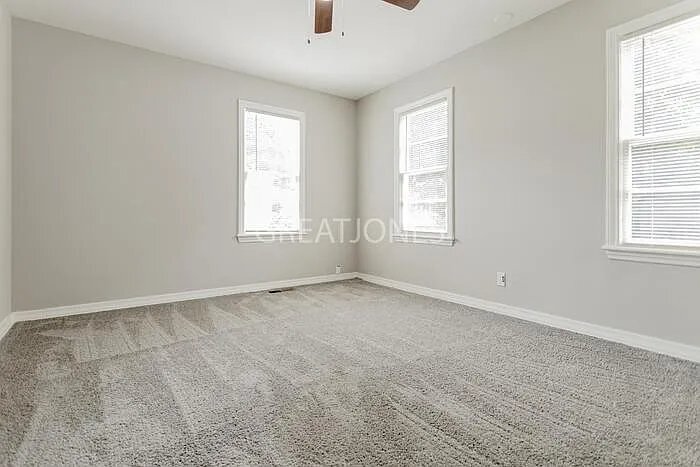 Building Photo - 4102 18th Ave
