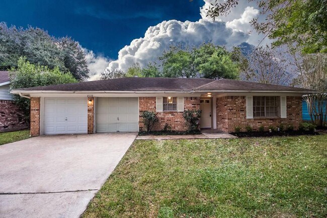 Primary Photo - 2110 Wycliffe Dr