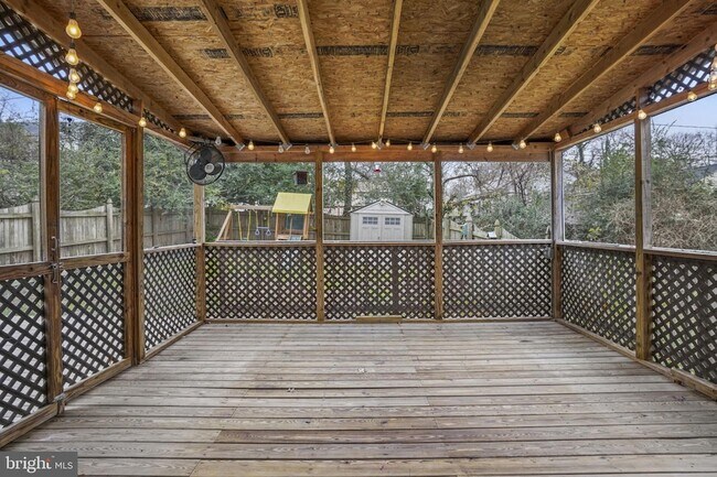 Building Photo - 3743 8th St