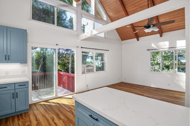 Building Photo - 68-046 Laau Paina Pl