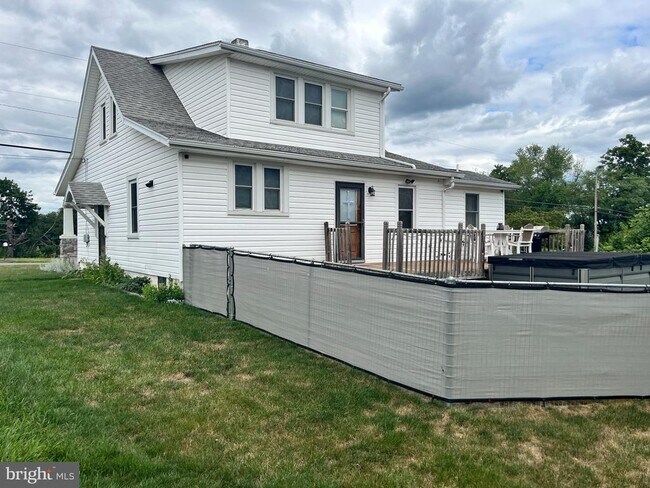 Building Photo - 3870 Coseytown Rd