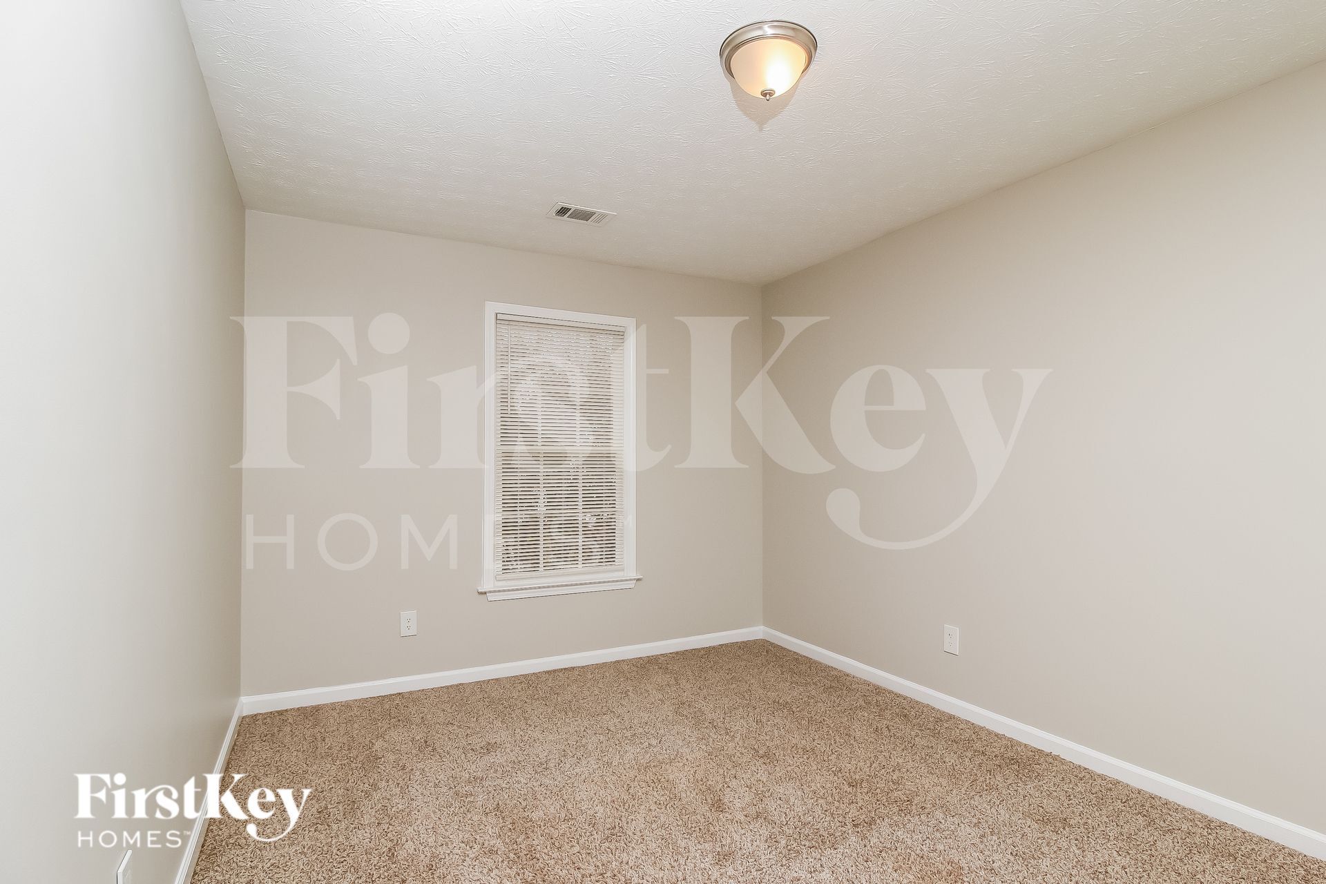 Building Photo - 1877 Wedgewood Dr