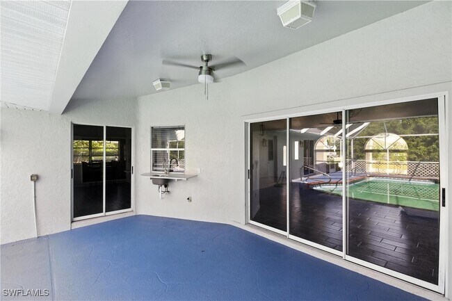 Building Photo - 830 Columbia St