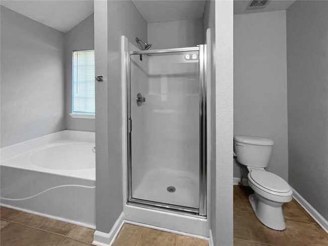Building Photo - 4540 Ravenwood Pl