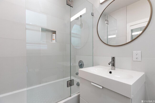 Building Photo - 1620 Broadway