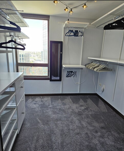 Flex Room (Walk-in Closet) - 1020 15th St