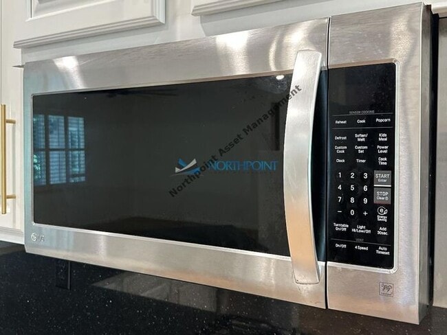 Building Photo - 4BR/3BA w/ Solar + Downstairs Bed/Bath in Whitney Oaks