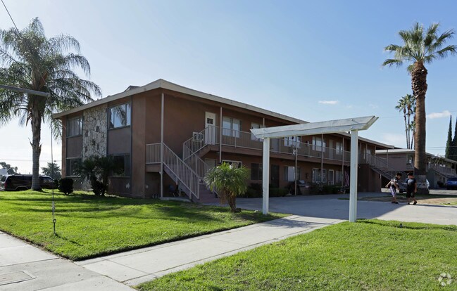 Building Photo - The Arbors At Miramonte