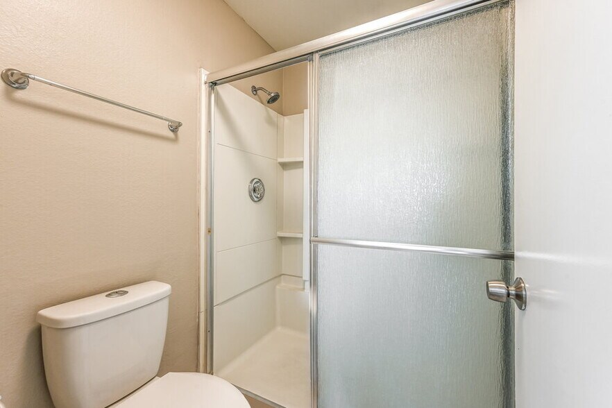 Building Photo - 20401 N 8th Ave