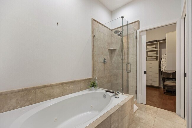 Building Photo - 8270 Hayden Rd