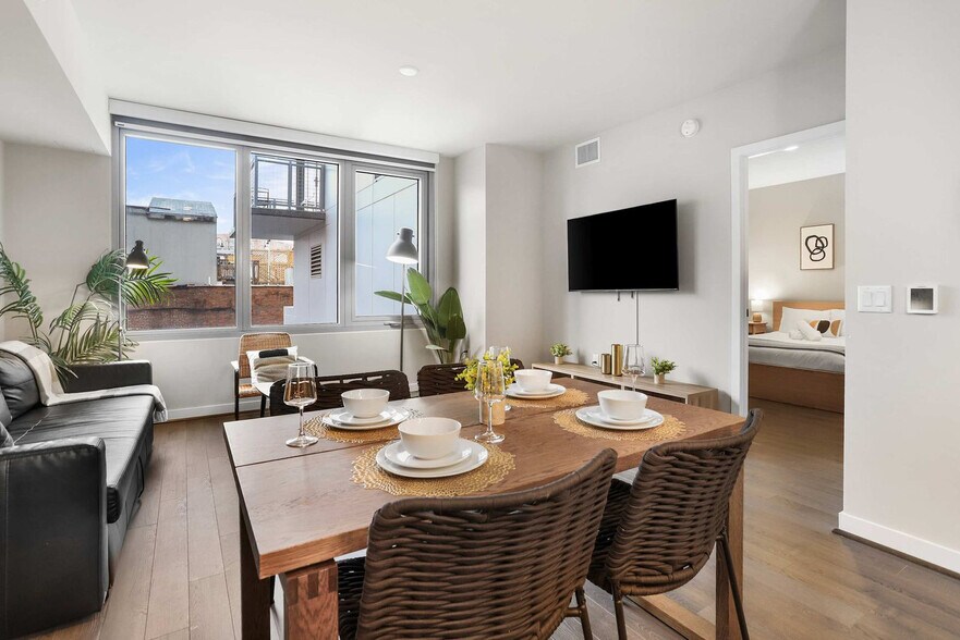 Building Photo - 1122 N Hudson St