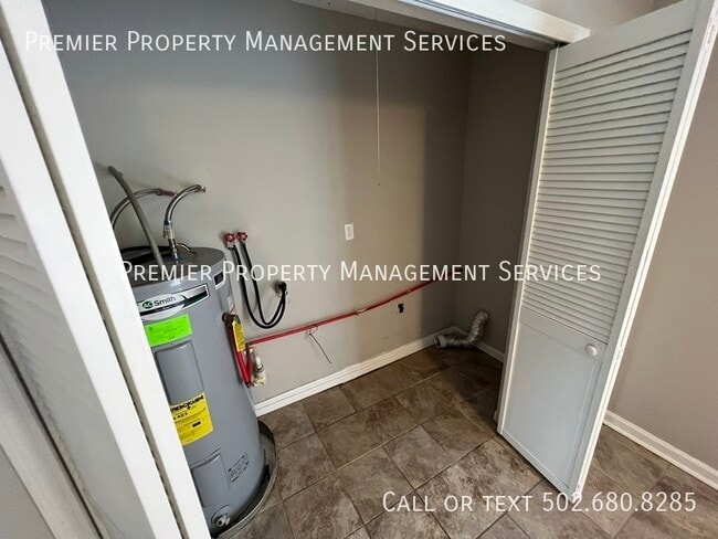 Building Photo - 1045 Garrow Ct