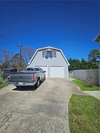 Building Photo - 102 Meadow Dr